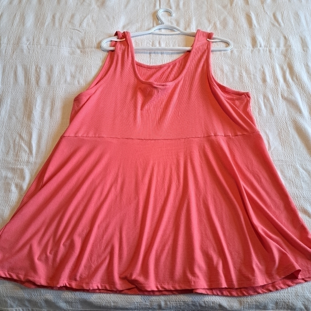 Torrid size 4 tank top new coral colored